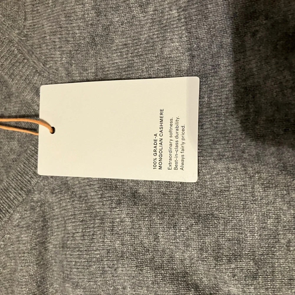 Quince Mongolian cashmere v-neck sweater gray women’s XL new with tags - Picture 6 of 6